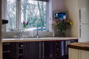 Kitchen- click for photo gallery